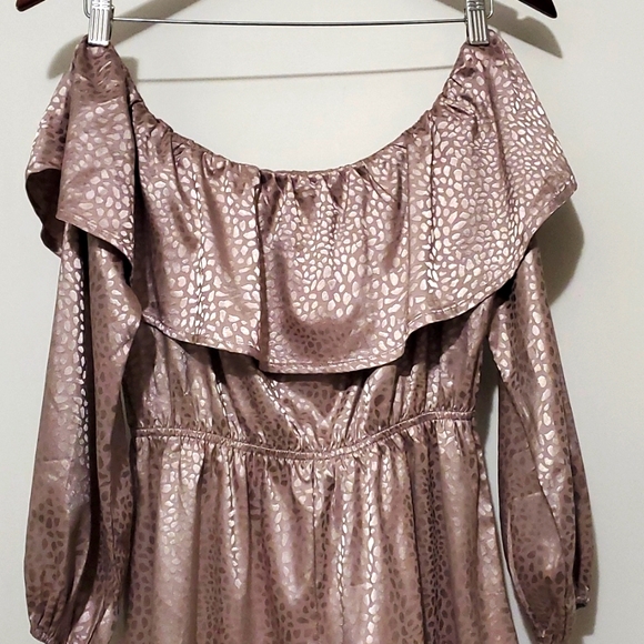 Windsor Classy Chic Off The Shoulder Leopard Romper Sz S NWT - Picture 3 of 6